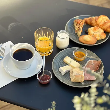 Logis & Restaurant Le Bocage מלון Franqueville-Saint-Pierre