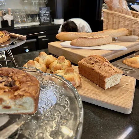 Logis & Restaurant Le Bocage מלון Franqueville-Saint-Pierre