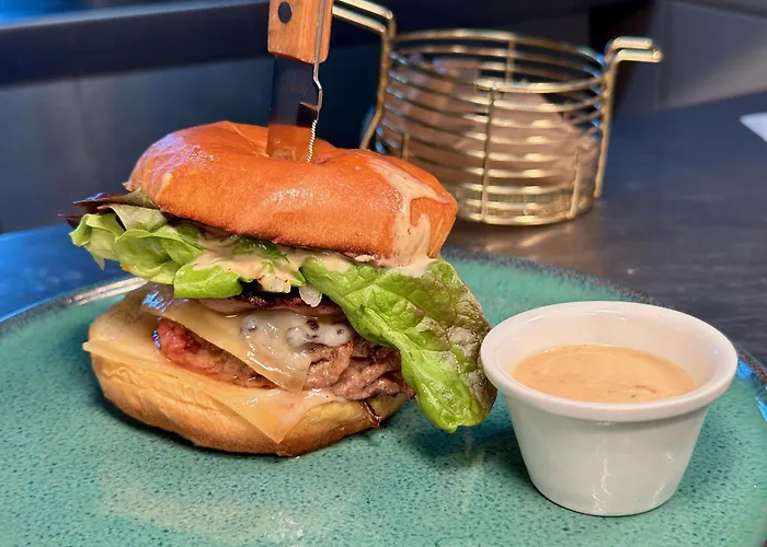 Logis & Restaurant Le Bocage 3* Franqueville-Saint-Pierre