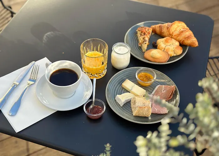 Logis & Restaurant Le Bocage Hotel Franqueville-Saint-Pierre